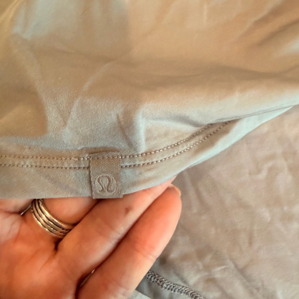 Lululemon twist back top - Picture 3 of 3